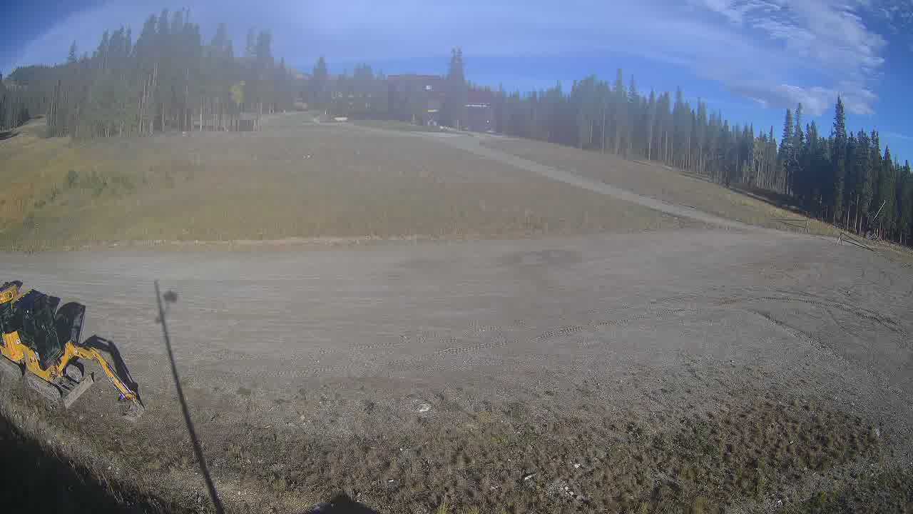 Breckenridge Peak 9 snow cam captured at 15 September 2026 at 8:23 am GMT-6