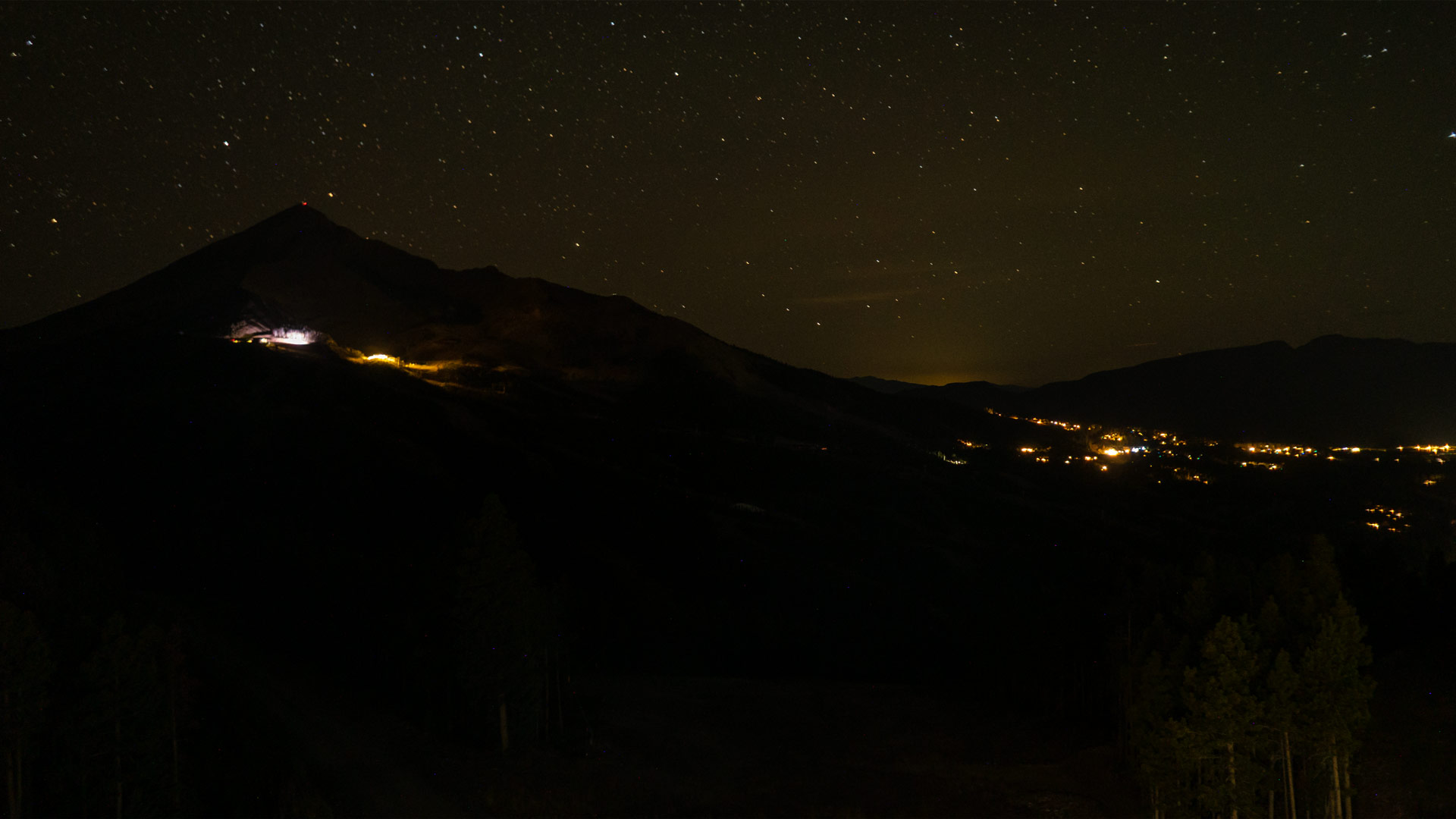 Big Sky Andesite Camera snow cam captured at 4 October 2026 at 11:56 pm GMT-6