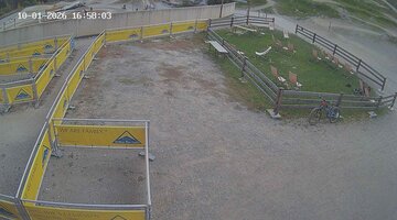Serfaus-Fiss-Ladis Waldbahn Valley Station snow cam captured at 1 October 2026 at 5:08 pm GMT+2