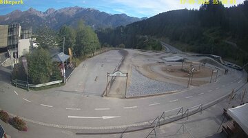 Serfaus-Fiss-Ladis Waldbahn Pump Track snow cam captured at 17 September 2026 at 5:01 pm GMT+2