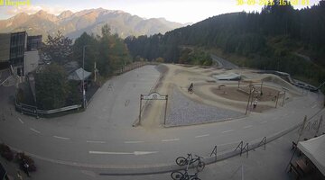Serfaus-Fiss-Ladis Waldbahn Pump Track snow cam captured at 30 September 2026 at 5:07 pm GMT+2