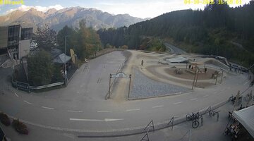 Serfaus-Fiss-Ladis Waldbahn Pump Track snow cam captured at 4 October 2026 at 5:09 pm GMT+2