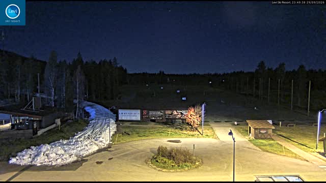 Levi Levi Golf Range snow cam captured at 29 September 2026 at 11:50 pm GMT+3