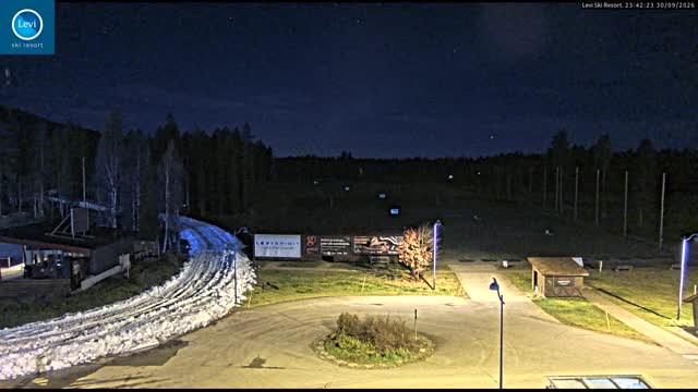 Levi Levi Golf Range snow cam captured at 30 September 2026 at 11:42 pm GMT+3