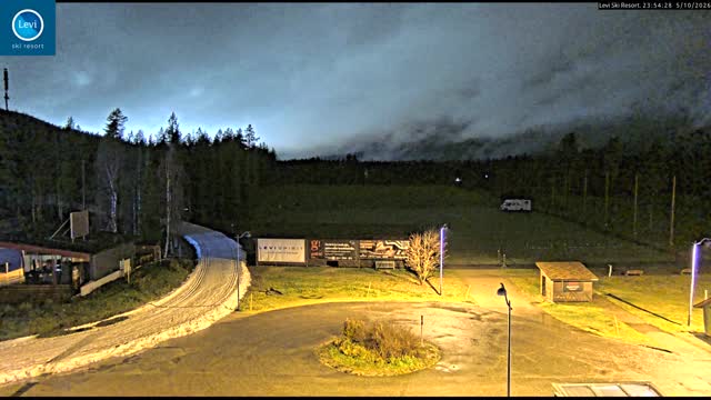 Levi Levi Golf Range snow cam captured at 5 October 2026 at 11:54 pm GMT+3