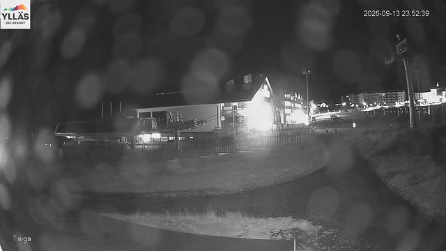Ylläs Gondola Lower Station Live snow cam captured at 13 September 2026 at 11:53 pm GMT+3