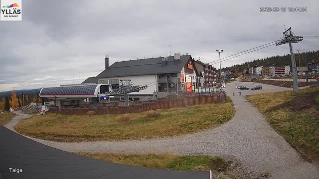 Ylläs Gondola Lower Station Live snow cam captured at 15 September 2026 at 7:45 pm GMT+3