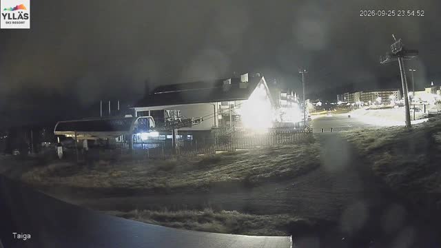 Ylläs Gondola Lower Station Live snow cam captured at 25 September 2026 at 11:55 pm GMT+3
