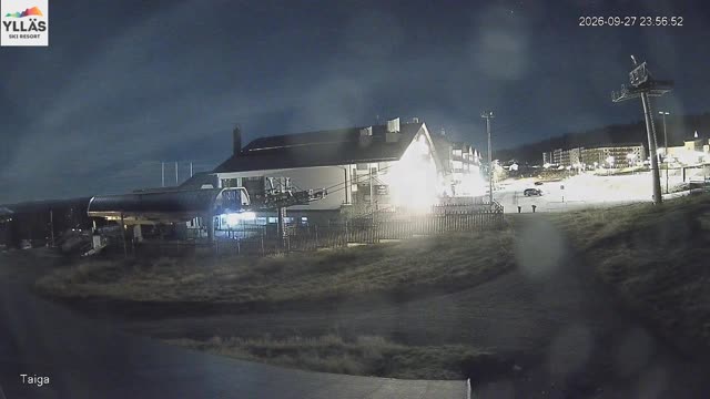 Ylläs Gondola Lower Station Live snow cam captured at 27 September 2026 at 11:57 pm GMT+3