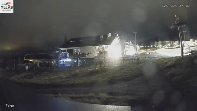 Ylläs Gondola Lower Station Live snow cam captured at 28 September 2026 at 11:53 pm GMT+3