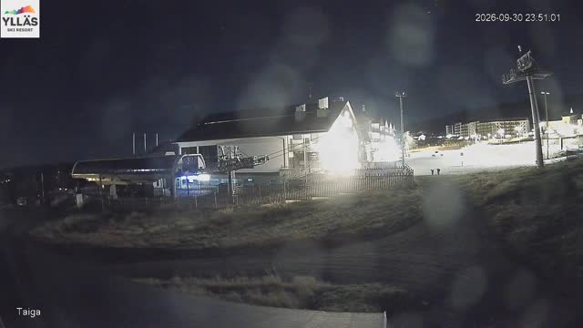 Ylläs Gondola Lower Station Live snow cam captured at 30 September 2026 at 11:51 pm GMT+3