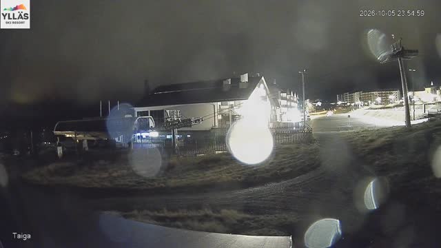 Ylläs Gondola Lower Station Live snow cam captured at 5 October 2026 at 11:55 pm GMT+3