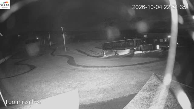 Ylläs Ylläs Express Live snow cam captured at 4 October 2026 at 11:51 pm GMT+3