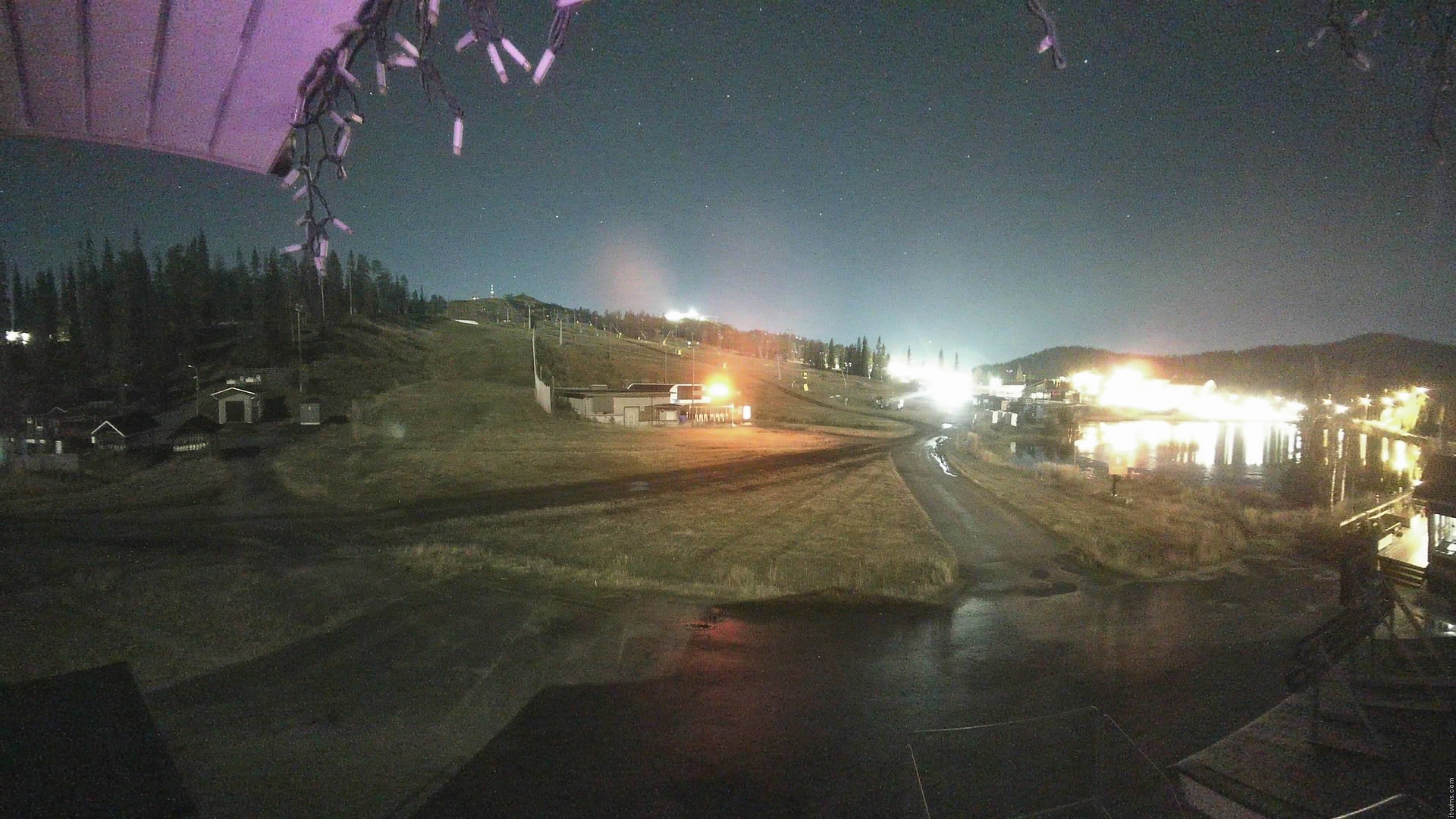 Ruka Vuosseli snow cam captured at 29 September 2026 at 11:04 pm GMT+3