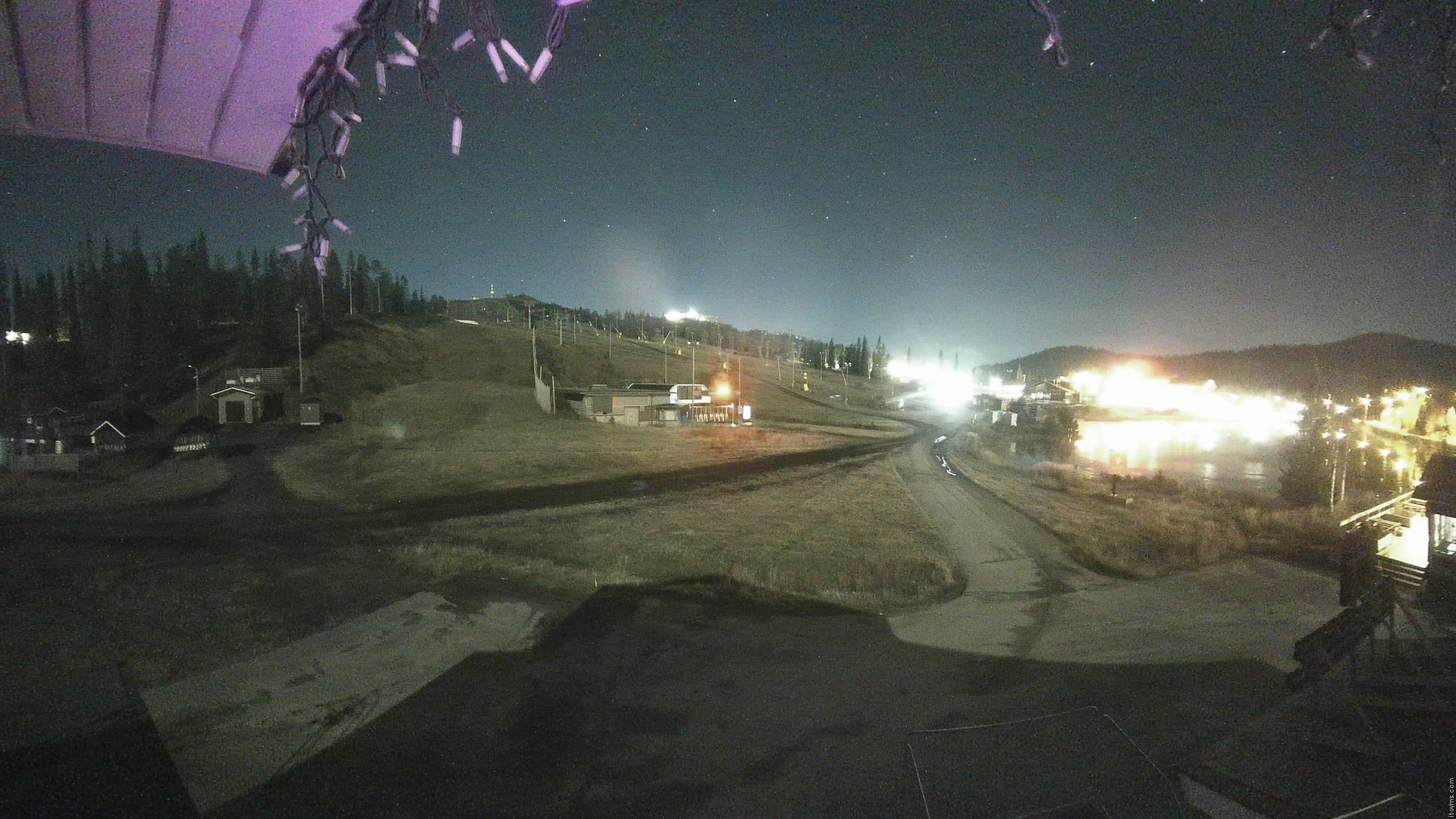 Ruka Vuosseli snow cam captured at 30 September 2026 at 11:07 pm GMT+3