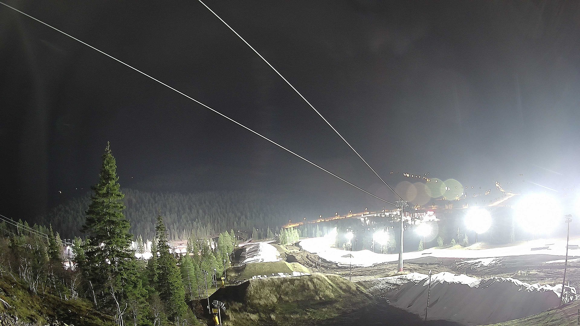 Ruka Ruka Park snow cam captured at 2 October 2026 at 11:08 pm GMT+3