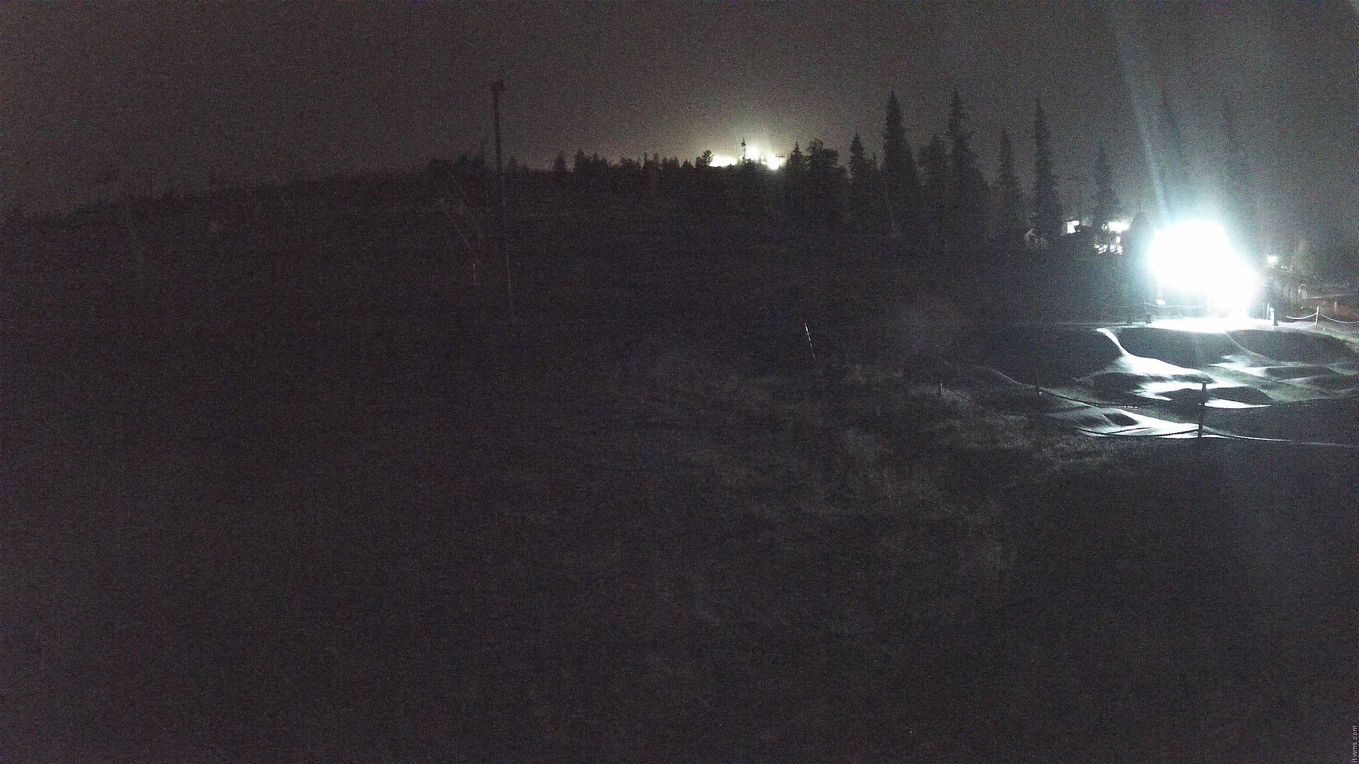 Ruka Ruka Park Junior snow cam captured at 16 September 2026 at 11:01 pm GMT+3