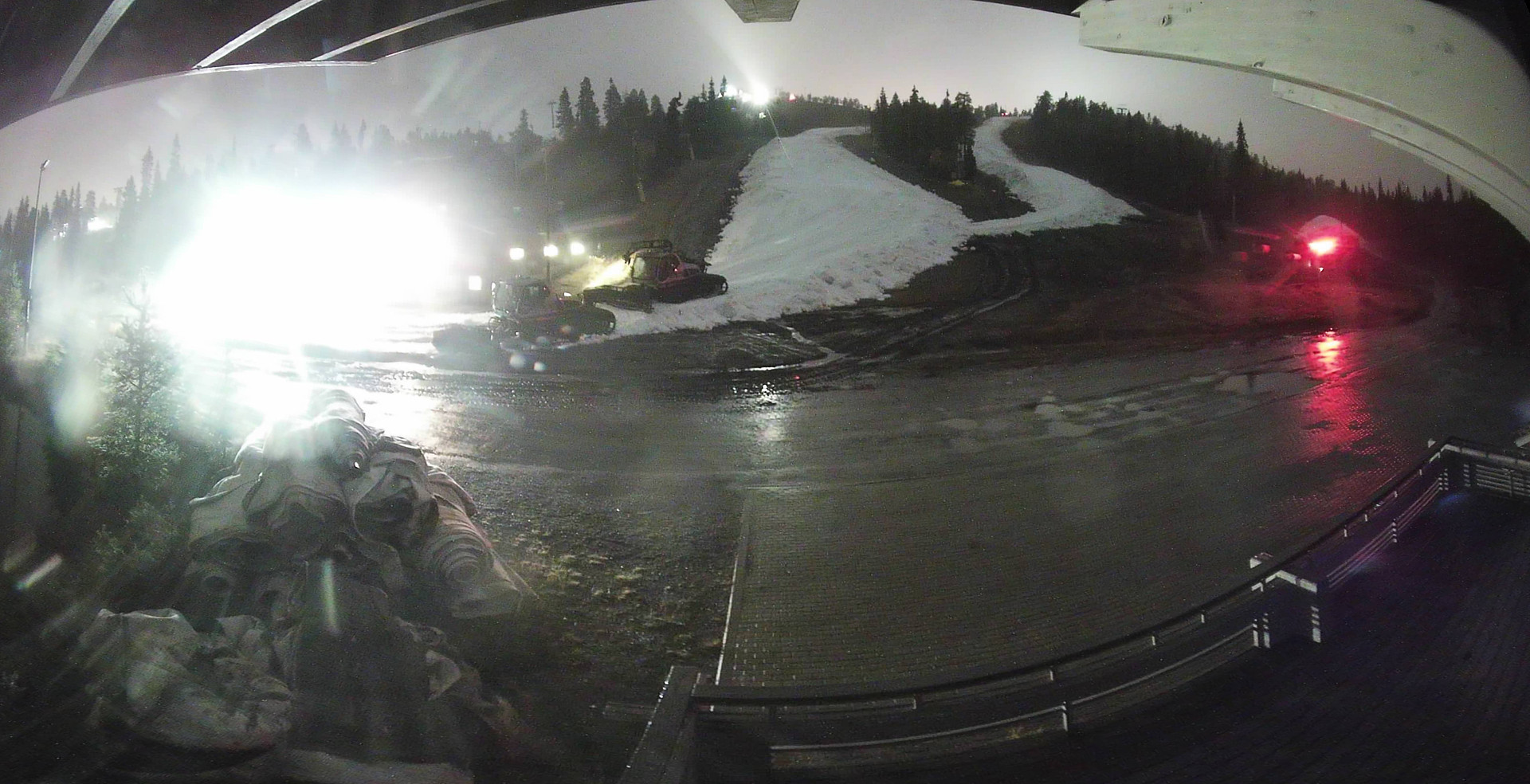 Ruka Saarua Taukotupa snow cam captured at 26 September 2026 at 11:07 pm GMT+3
