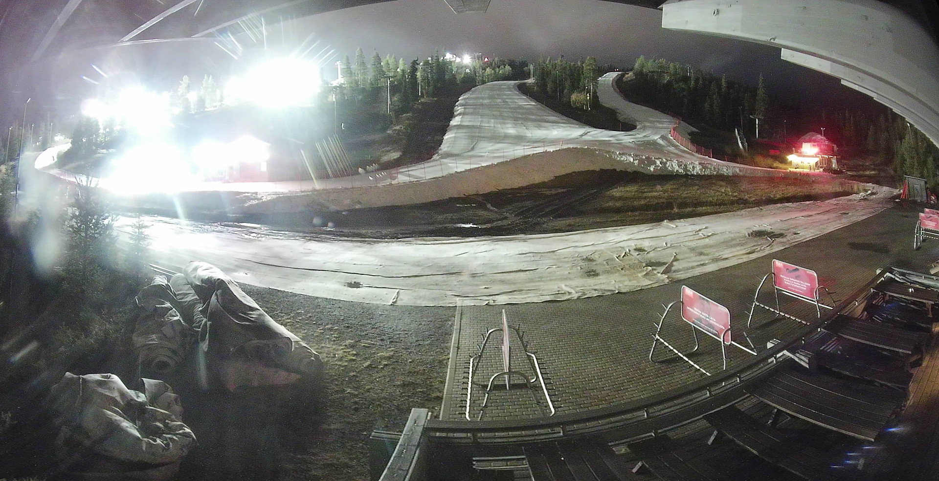 Ruka Saarua Taukotupa snow cam captured at 4 October 2026 at 11:01 pm GMT+3