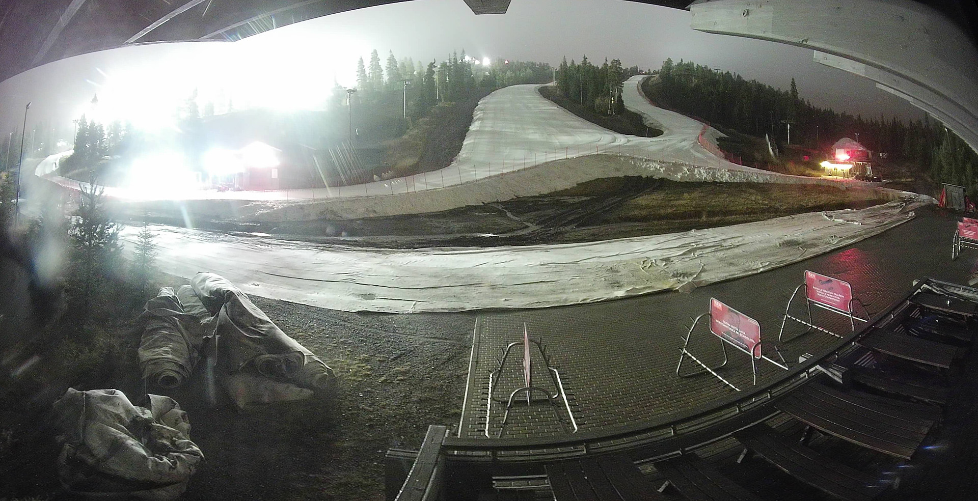 Ruka Saarua Taukotupa snow cam captured at 5 October 2026 at 11:02 pm GMT+3