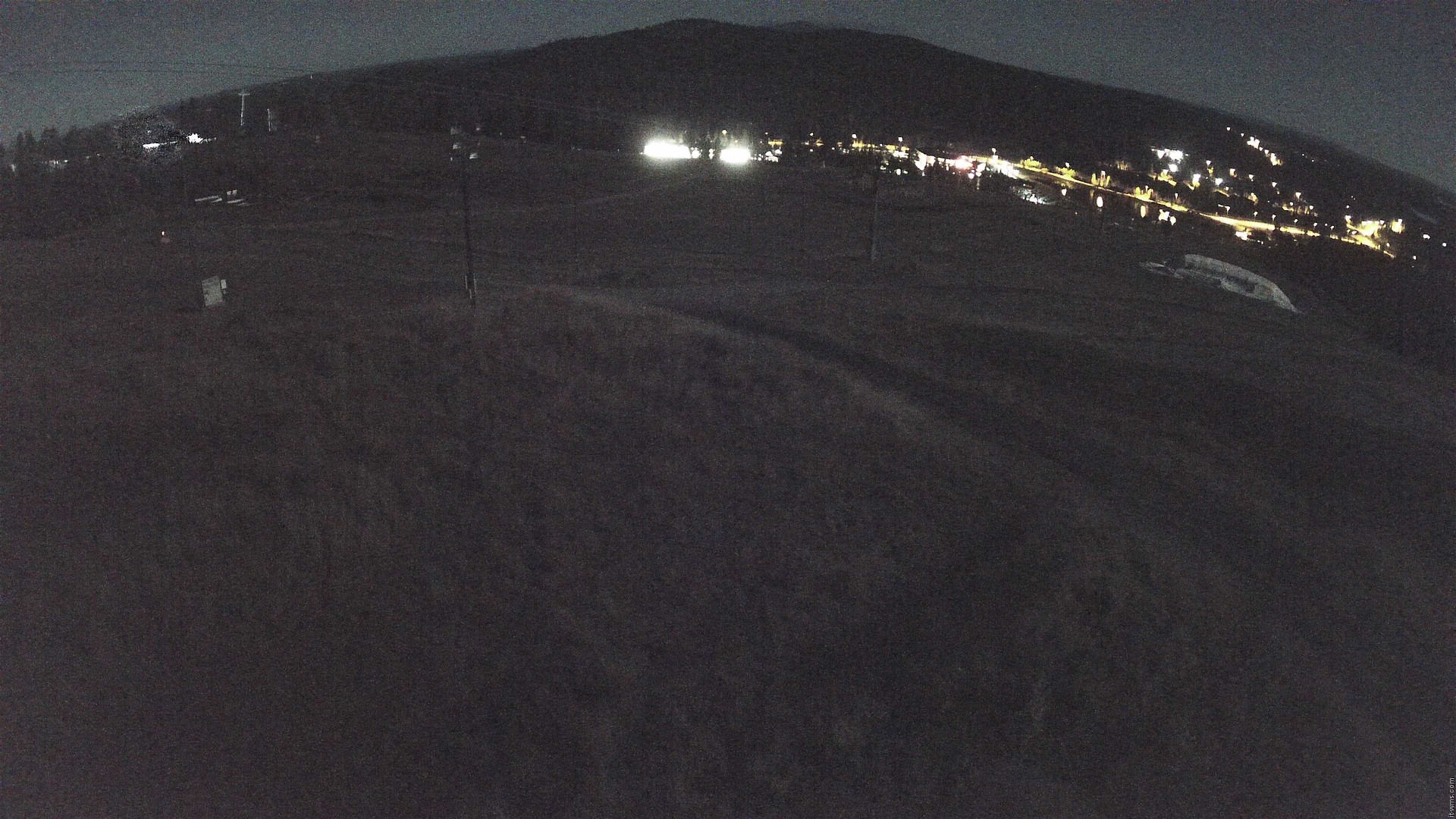 Ruka Vuosseli Slopes snow cam captured at 27 September 2026 at 11:04 pm GMT+3