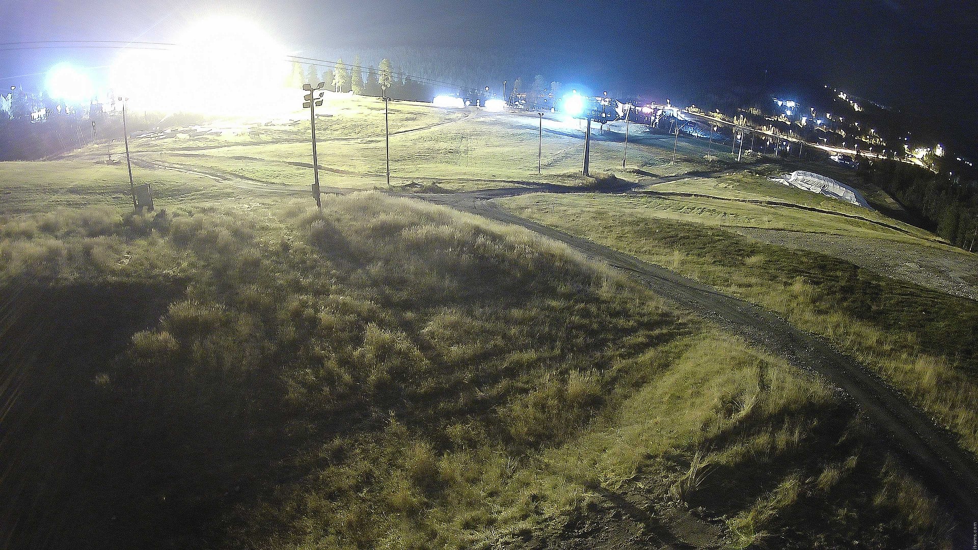 Ruka Vuosseli Slopes snow cam captured at 2 October 2026 at 11:08 pm GMT+3