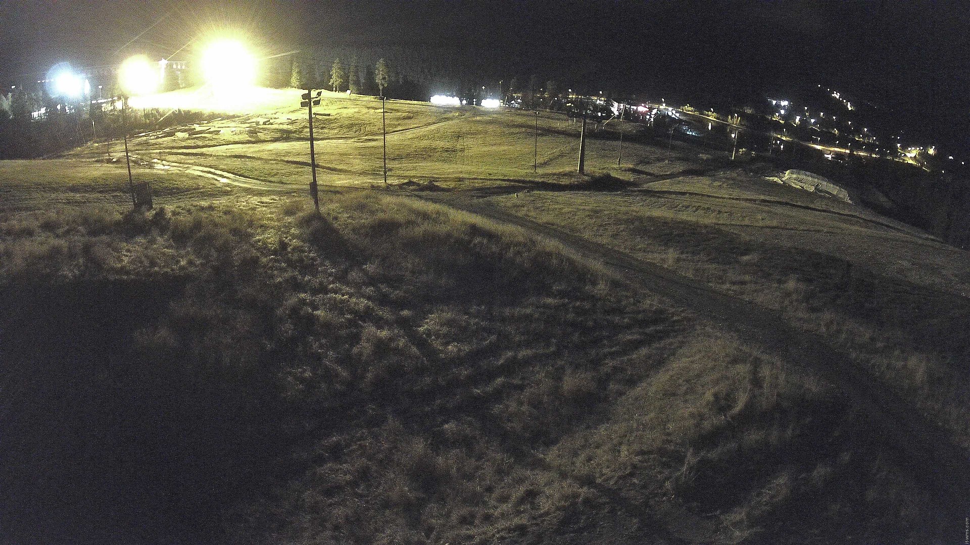 Ruka Vuosseli Slopes snow cam captured at 4 October 2026 at 11:03 pm GMT+3