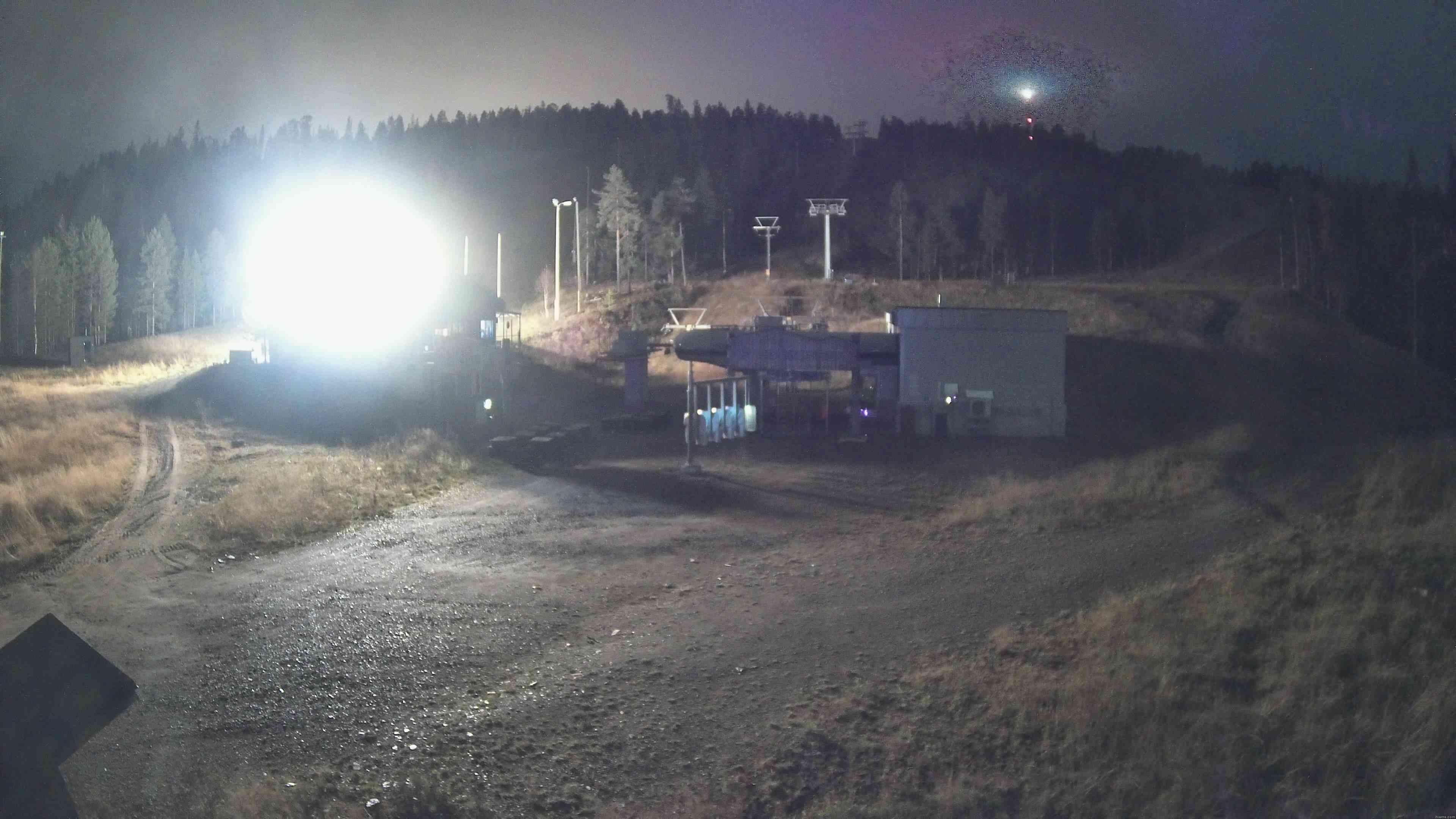 Pyhä PohjoisExpress Base snow cam captured at 28 September 2026 at 11:00 pm GMT+3