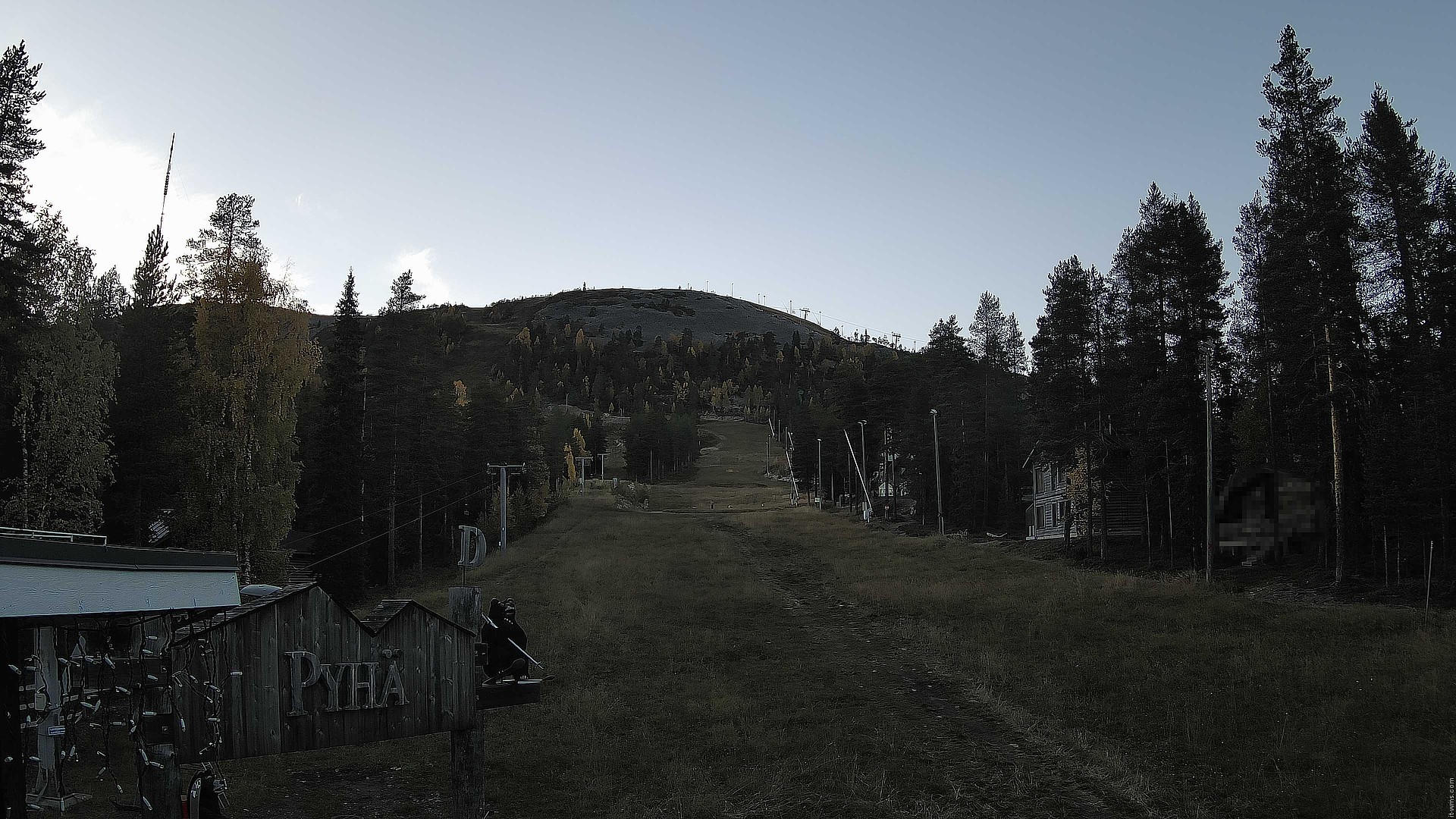 Pyhä Family Slopes Base snow cam captured at 15 September 2026 at 7:07 pm GMT+3