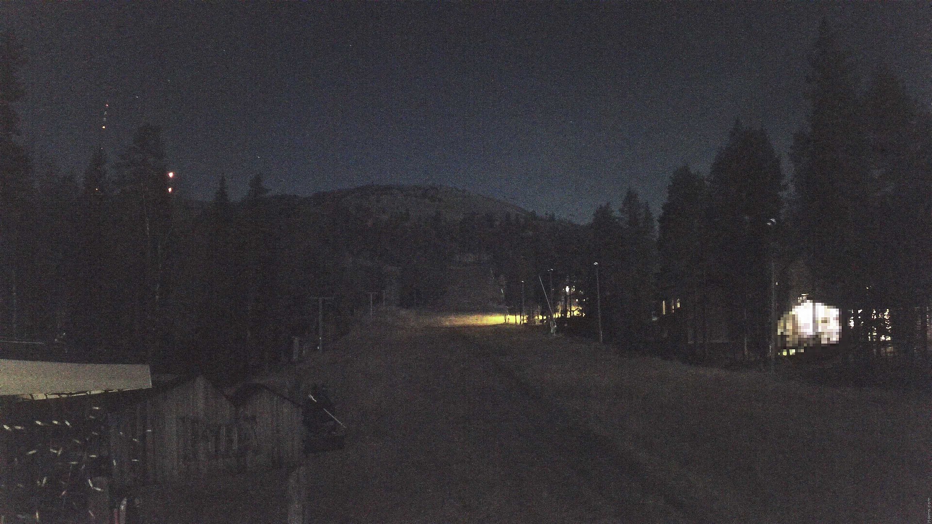 Pyhä Family Slopes Base snow cam captured at 27 September 2026 at 11:04 pm GMT+3