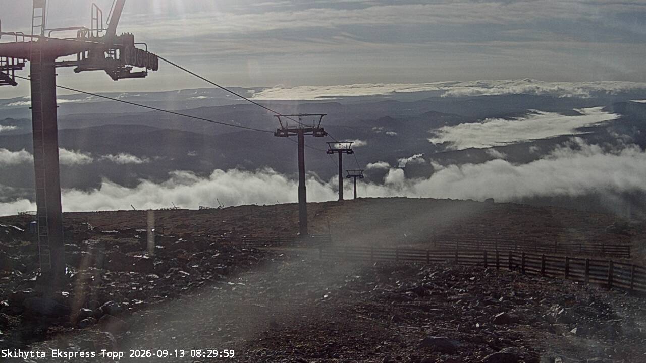 Trysil Skihytta Express Summit snow cam captured at 13 September 2026 at 9:22 am GMT+2