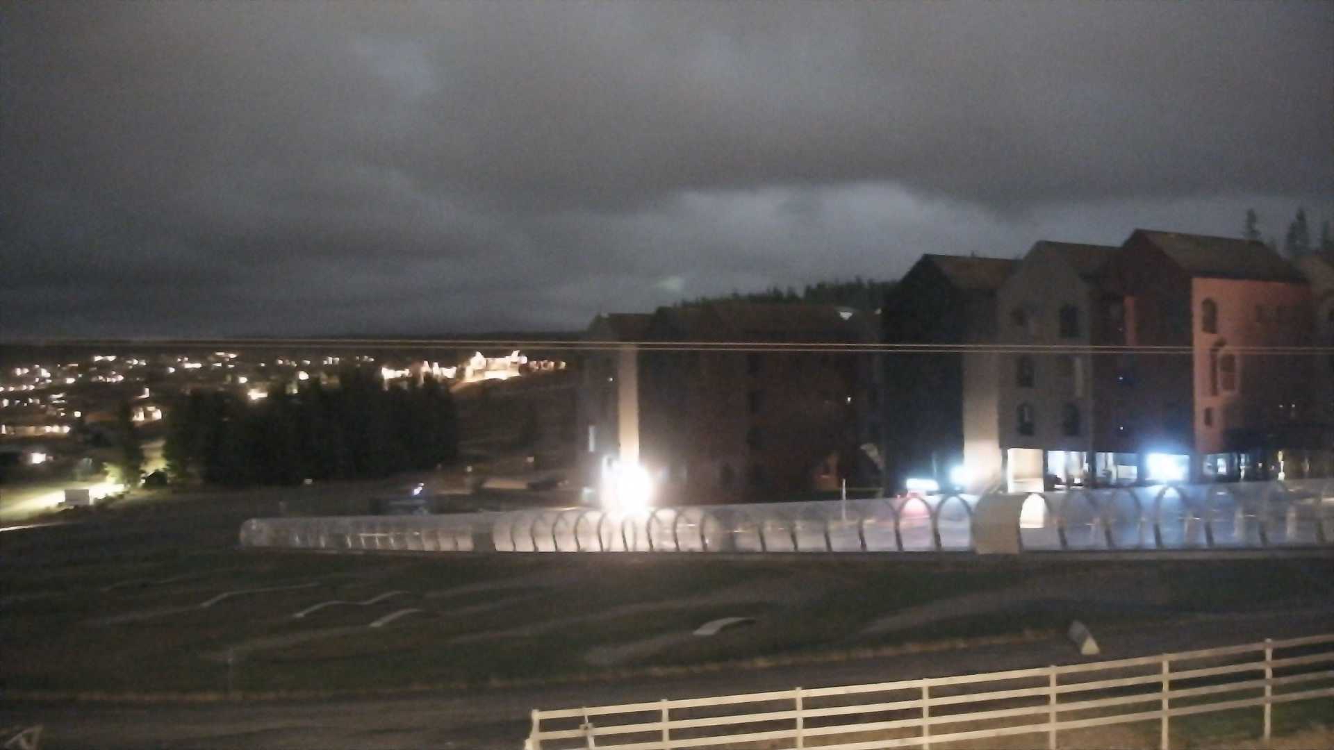 Hafjell Mosetertoppen - View 1 snow cam captured at 27 September 2026 at 11:59 pm GMT+2