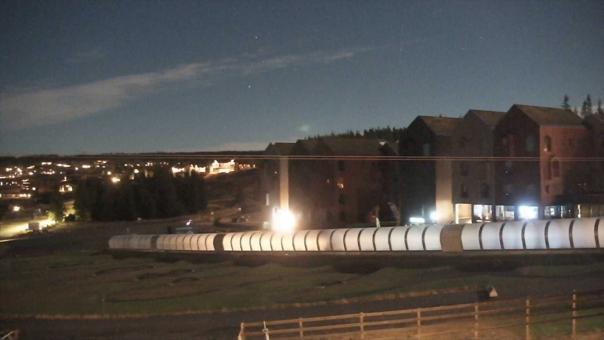 Hafjell Mosetertoppen - View 1 snow cam captured at 28 September 2026 at 11:55 pm GMT+2