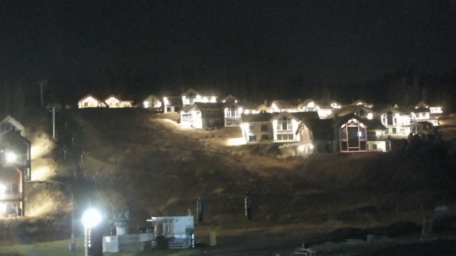 Hafjell Mosetertoppen - View 2 snow cam captured at 14 September 2026 at 11:54 pm GMT+2