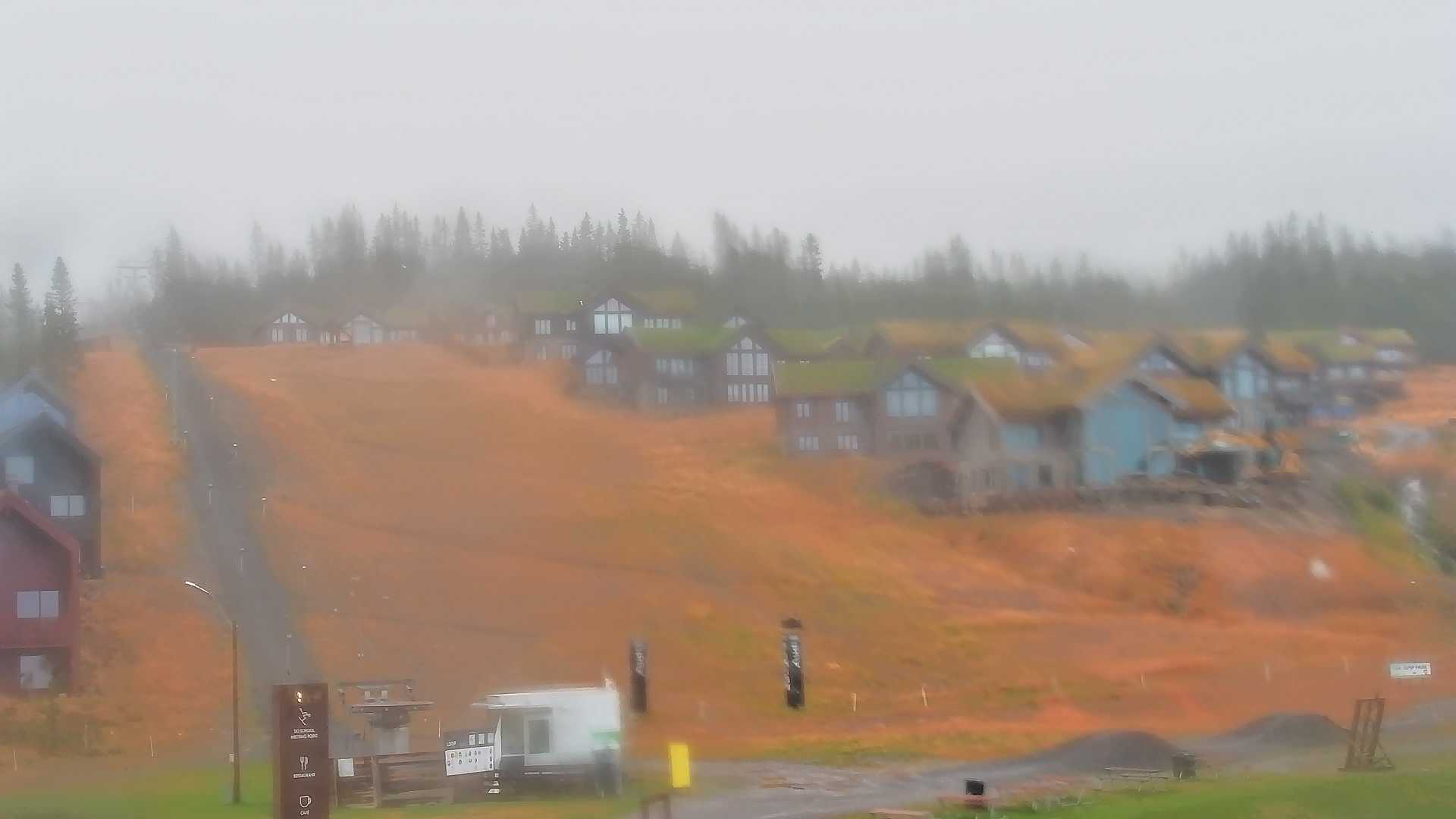 Hafjell Mosetertoppen - View 2 snow cam captured at 15 September 2026 at 6:47 pm GMT+2
