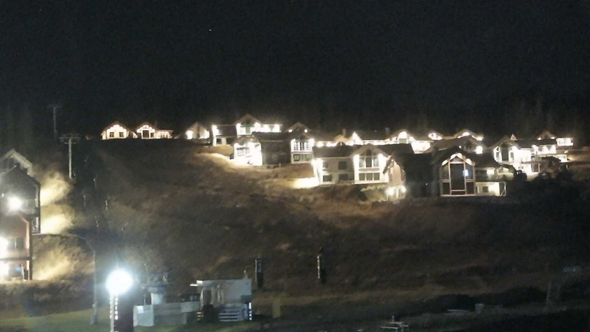 Hafjell Mosetertoppen - View 2 snow cam captured at 17 September 2026 at 11:49 pm GMT+2