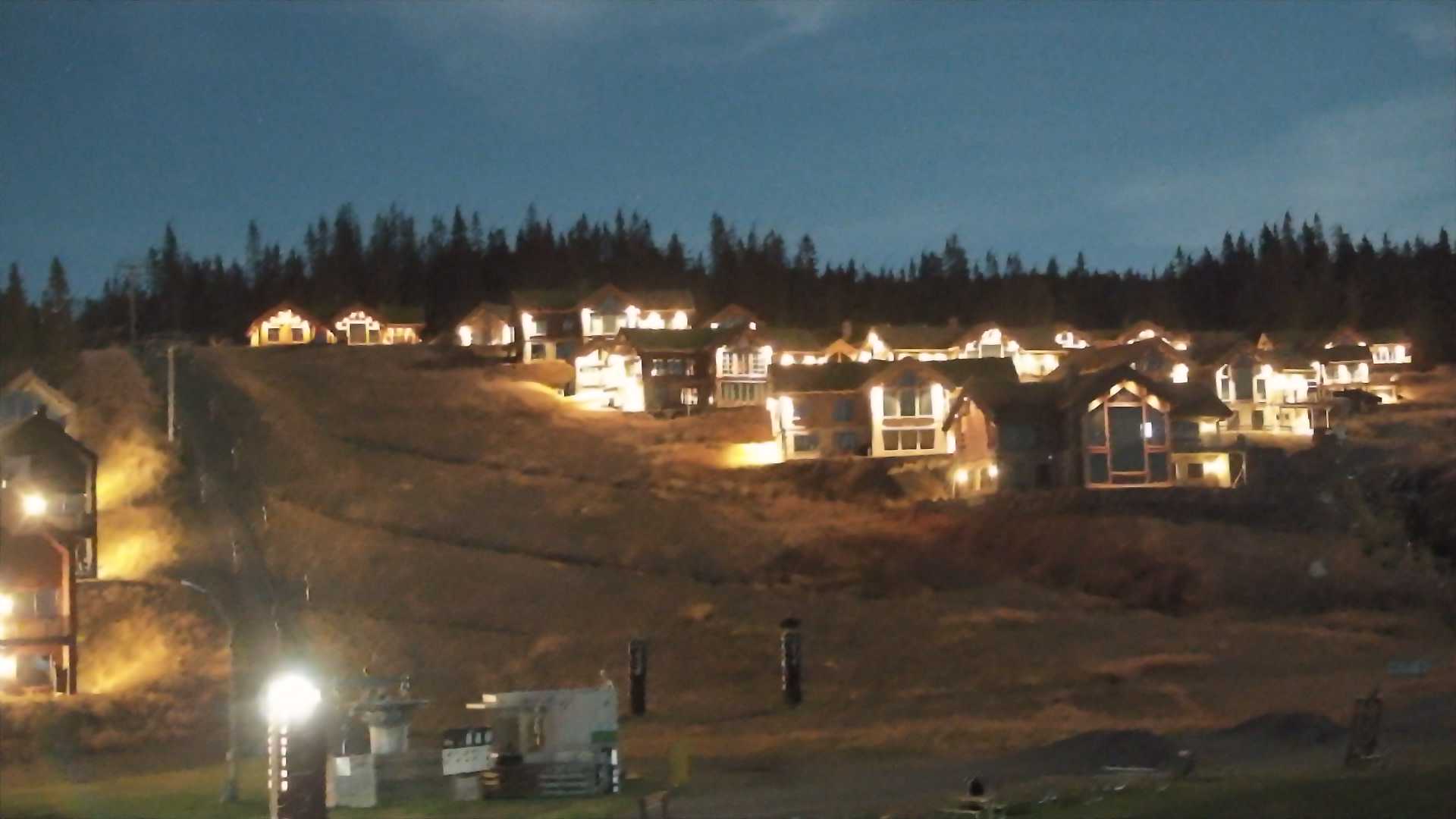 Hafjell Mosetertoppen - View 2 snow cam captured at 26 September 2026 at 11:53 pm GMT+2
