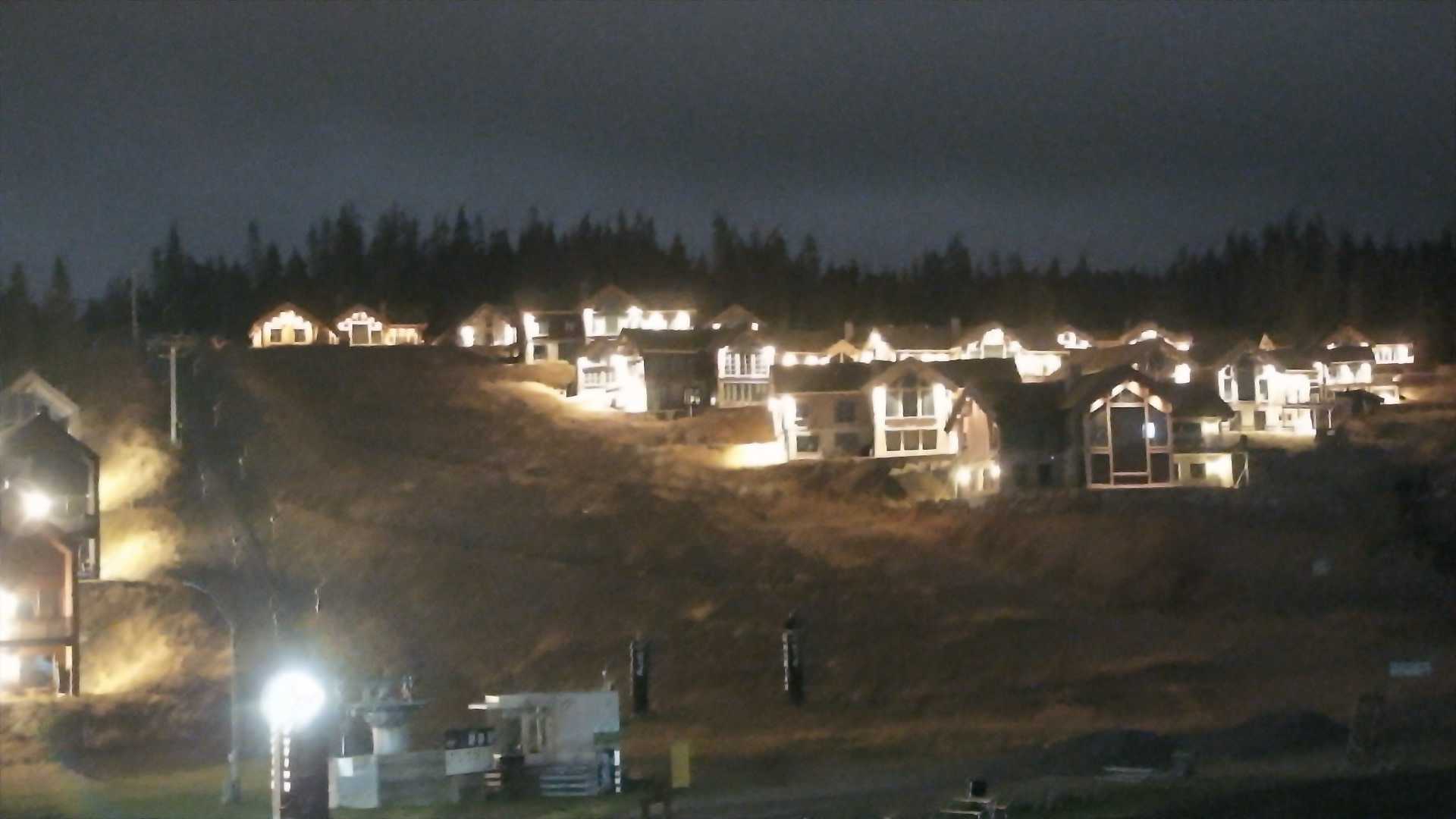 Hafjell Mosetertoppen - View 2 snow cam captured at 27 September 2026 at 11:59 pm GMT+2