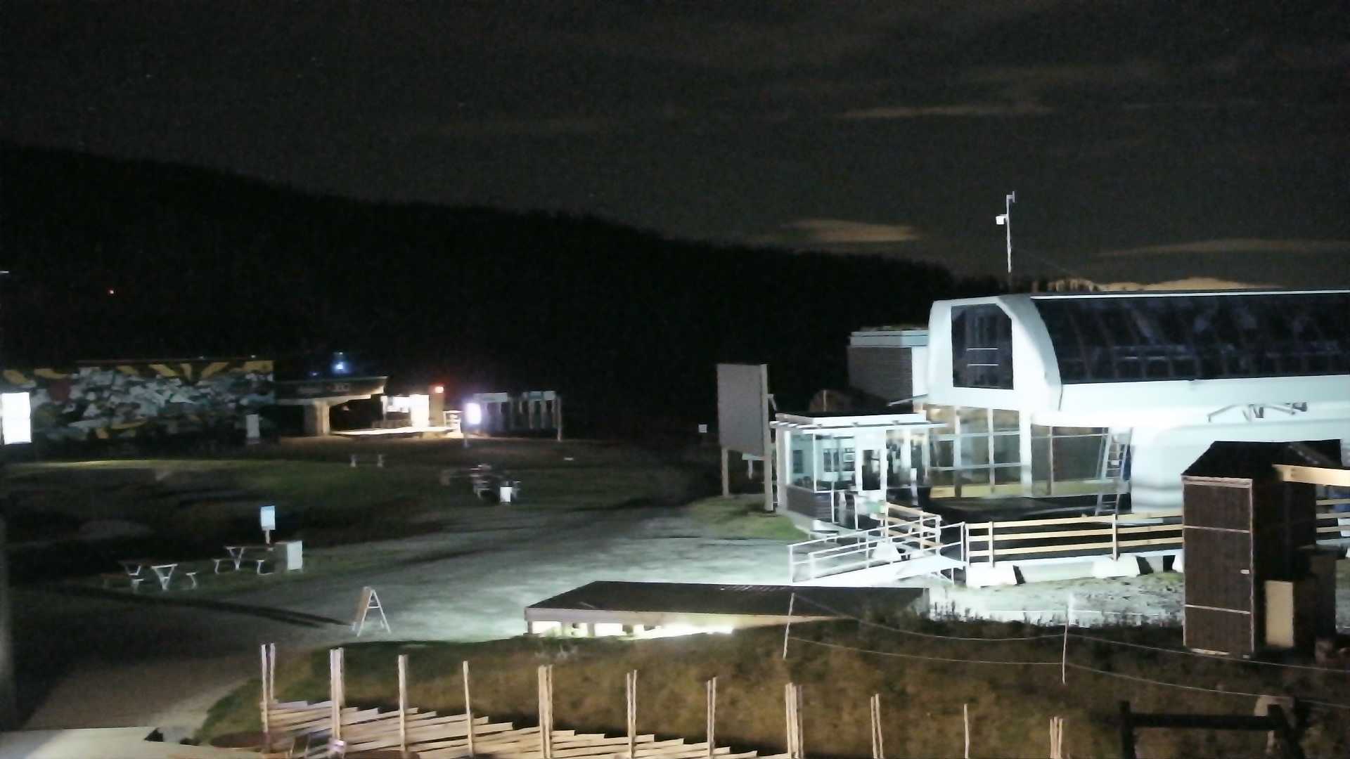 Hafjell Mosetertoppen - View 5 snow cam captured at 17 September 2026 at 11:49 pm GMT+2