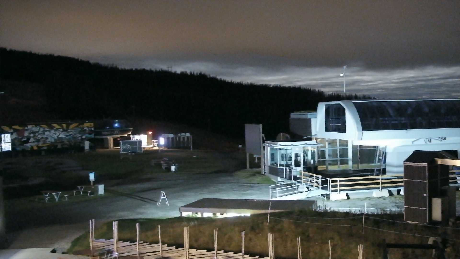 Hafjell Mosetertoppen - View 5 snow cam captured at 24 September 2026 at 11:51 pm GMT+2