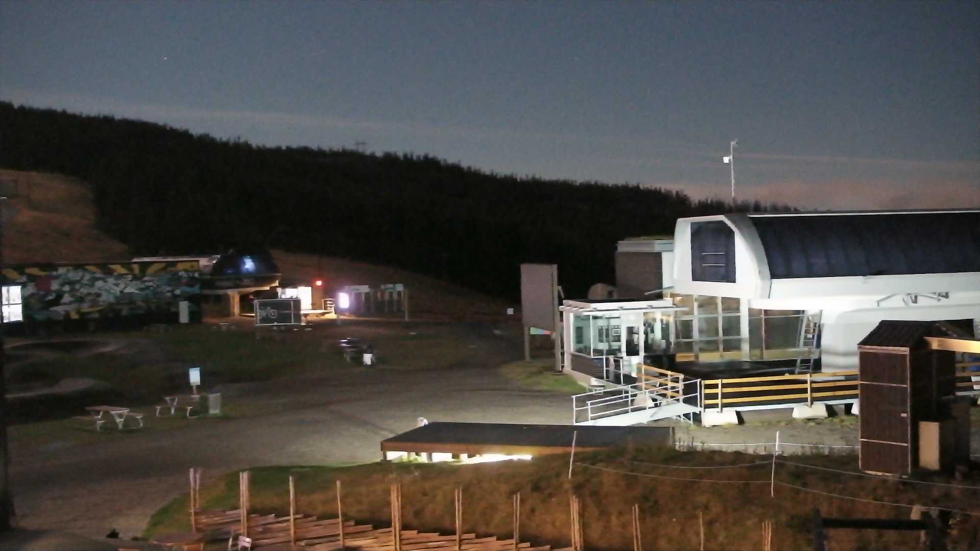 Hafjell Mosetertoppen - View 5 snow cam captured at 28 September 2026 at 11:56 pm GMT+2