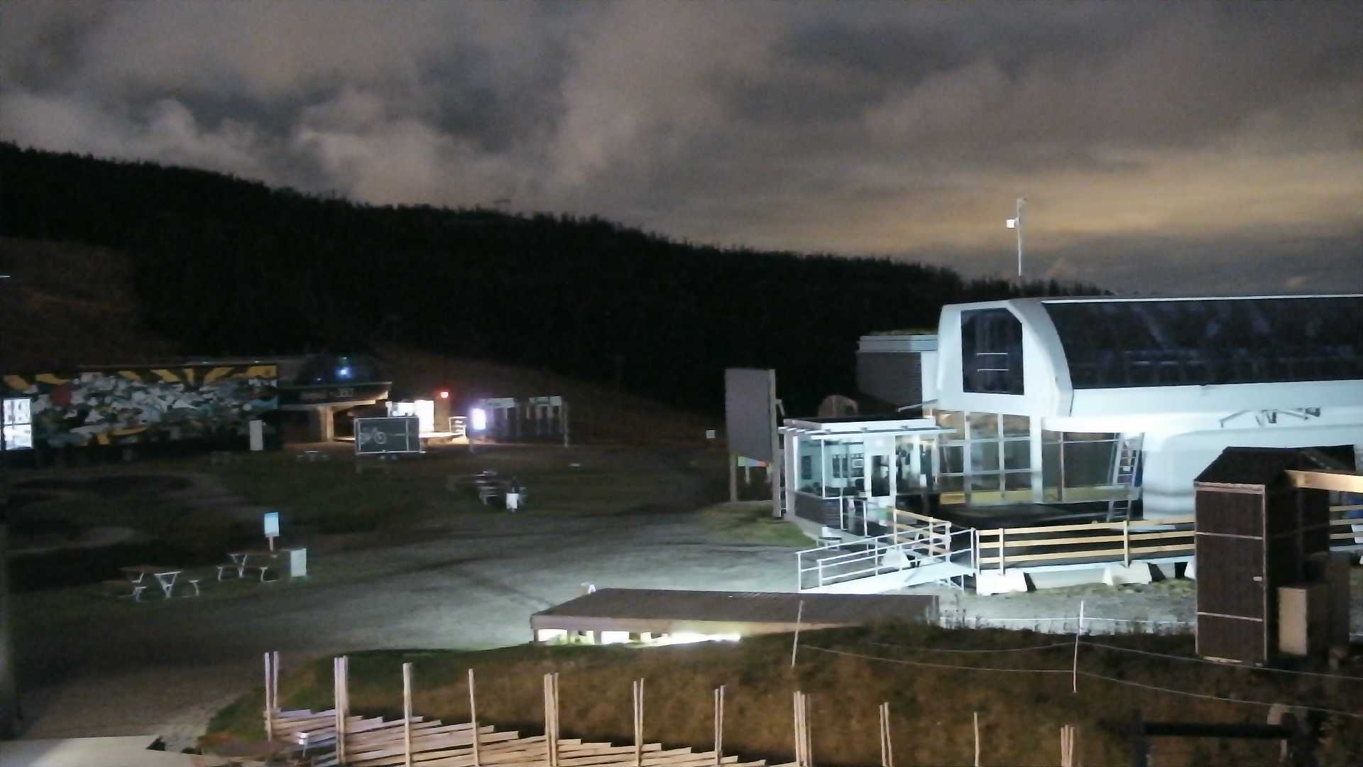 Hafjell Mosetertoppen - View 5 snow cam captured at 29 September 2026 at 11:40 pm GMT+2