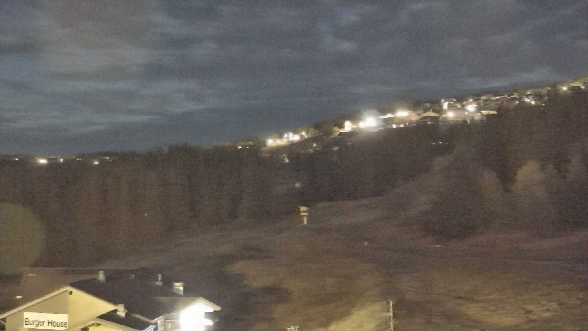 Hafjell Middle Station - View 1 snow cam captured at 22 September 2026 at 11:55 pm GMT+2