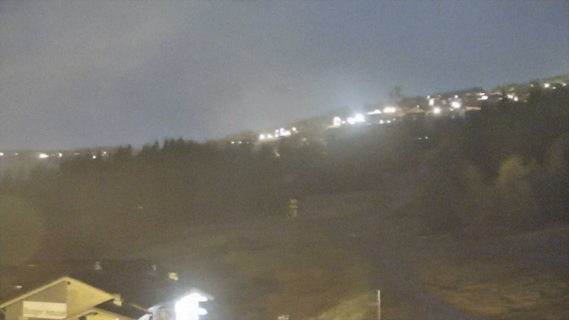 Hafjell Middle Station - View 1 snow cam captured at 25 September 2026 at 11:52 pm GMT+2