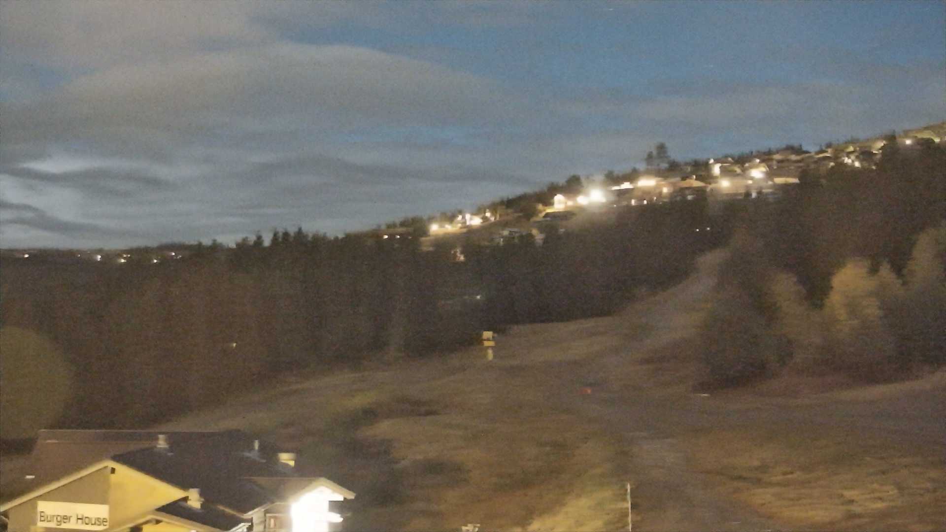 Hafjell Middle Station - View 1 snow cam captured at 30 September 2026 at 5:31 am GMT+2