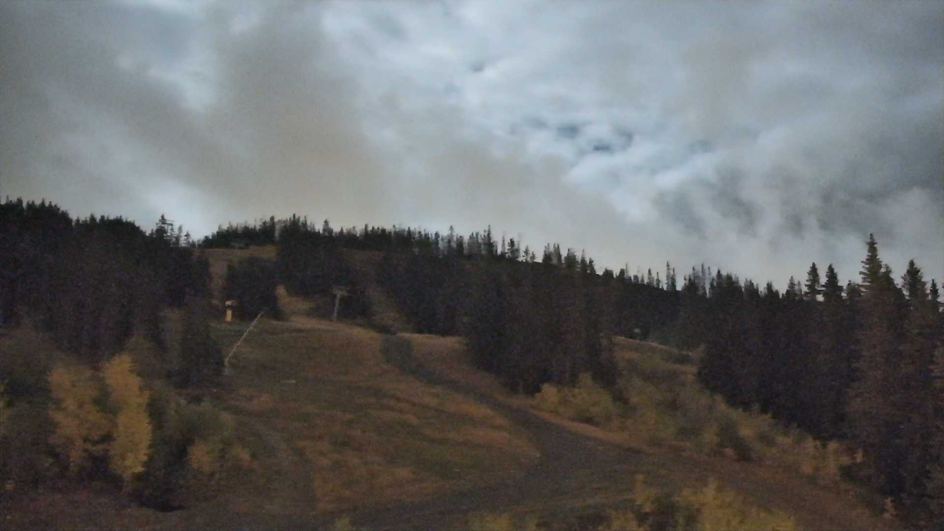 Hafjell Middle Station - View 2 snow cam captured at 29 September 2026 at 11:40 pm GMT+2