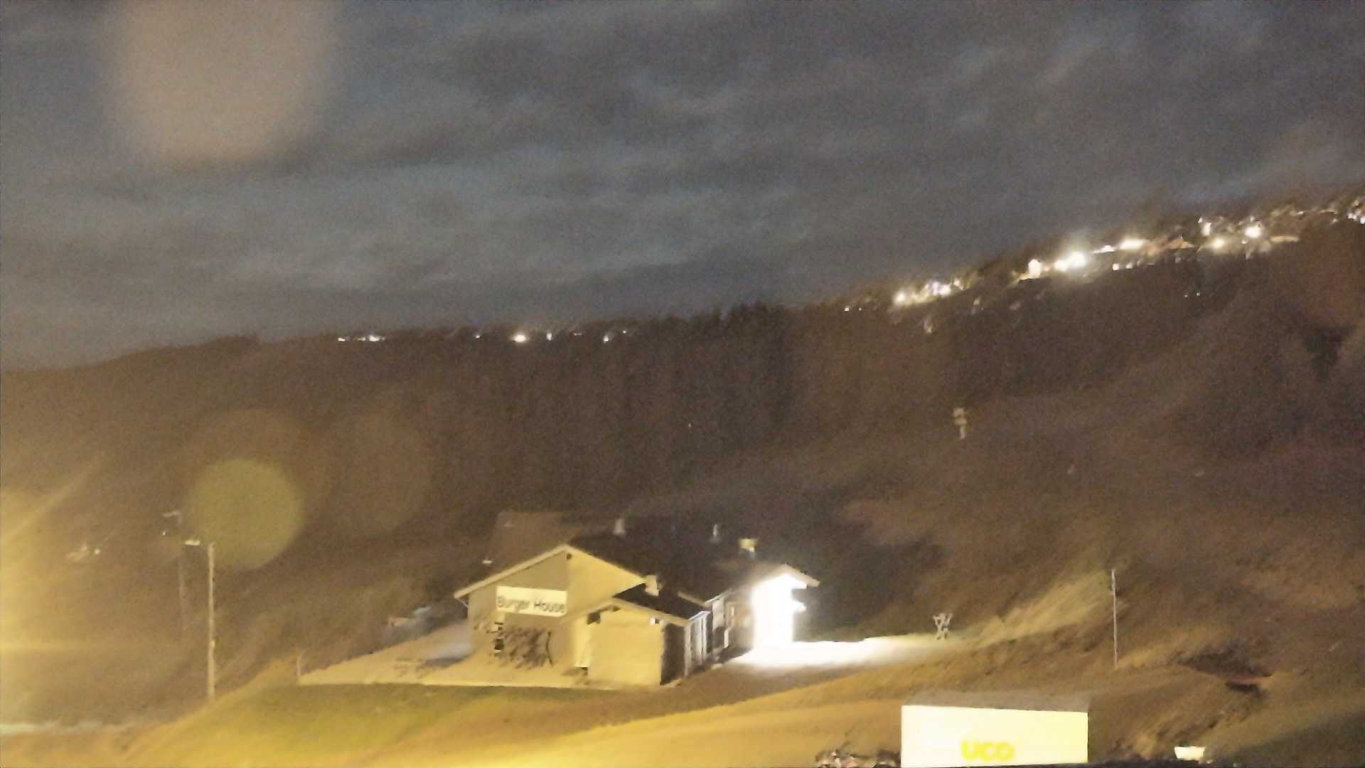 Hafjell Middle Station - View 3 snow cam captured at 22 September 2026 at 11:55 pm GMT+2