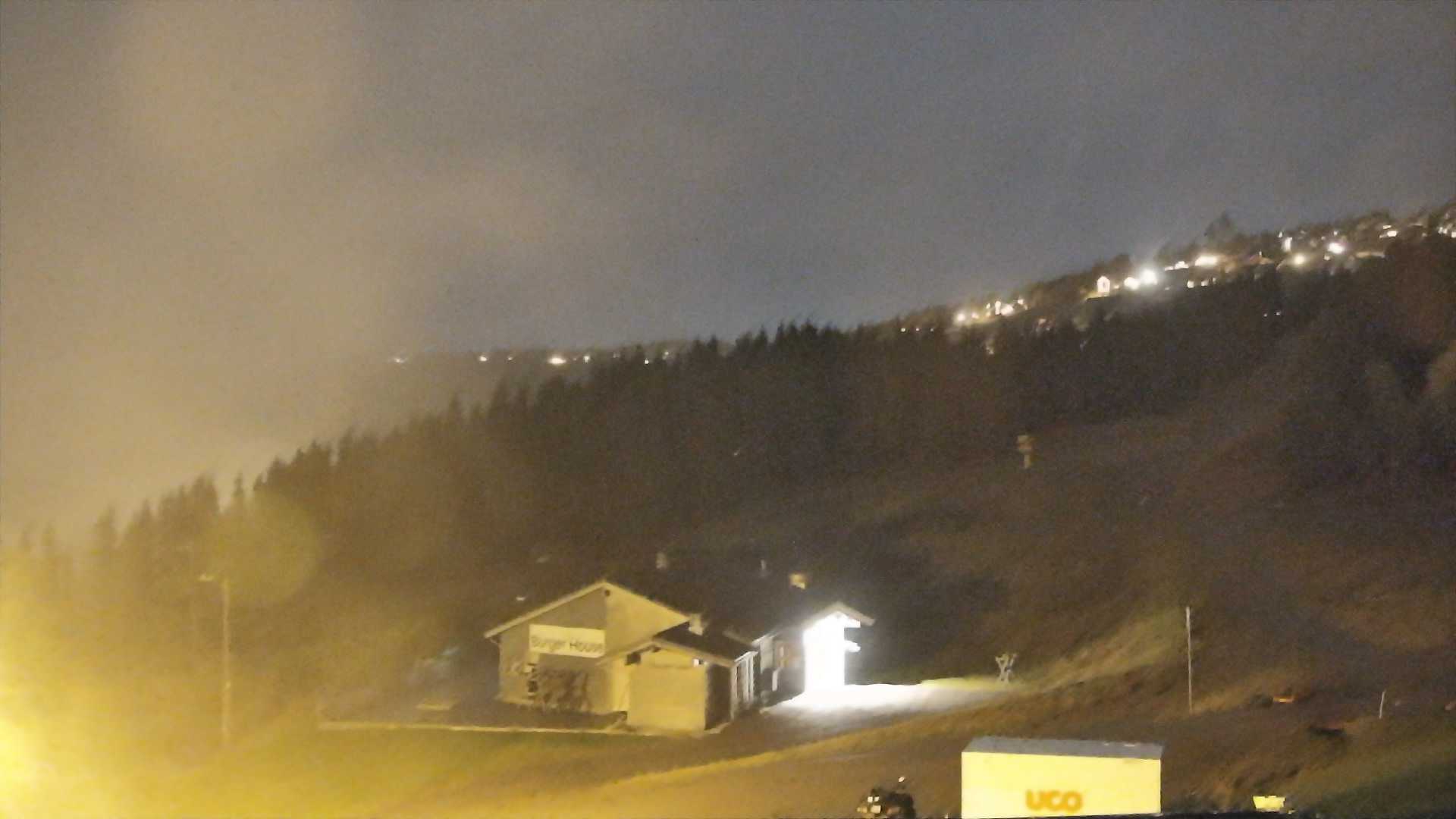 Hafjell Middle Station - View 3 snow cam captured at 25 September 2026 at 11:52 pm GMT+2