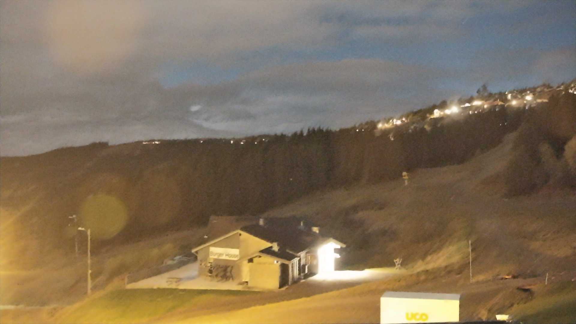 Hafjell Middle Station - View 3 snow cam captured at 30 September 2026 at 5:31 am GMT+2