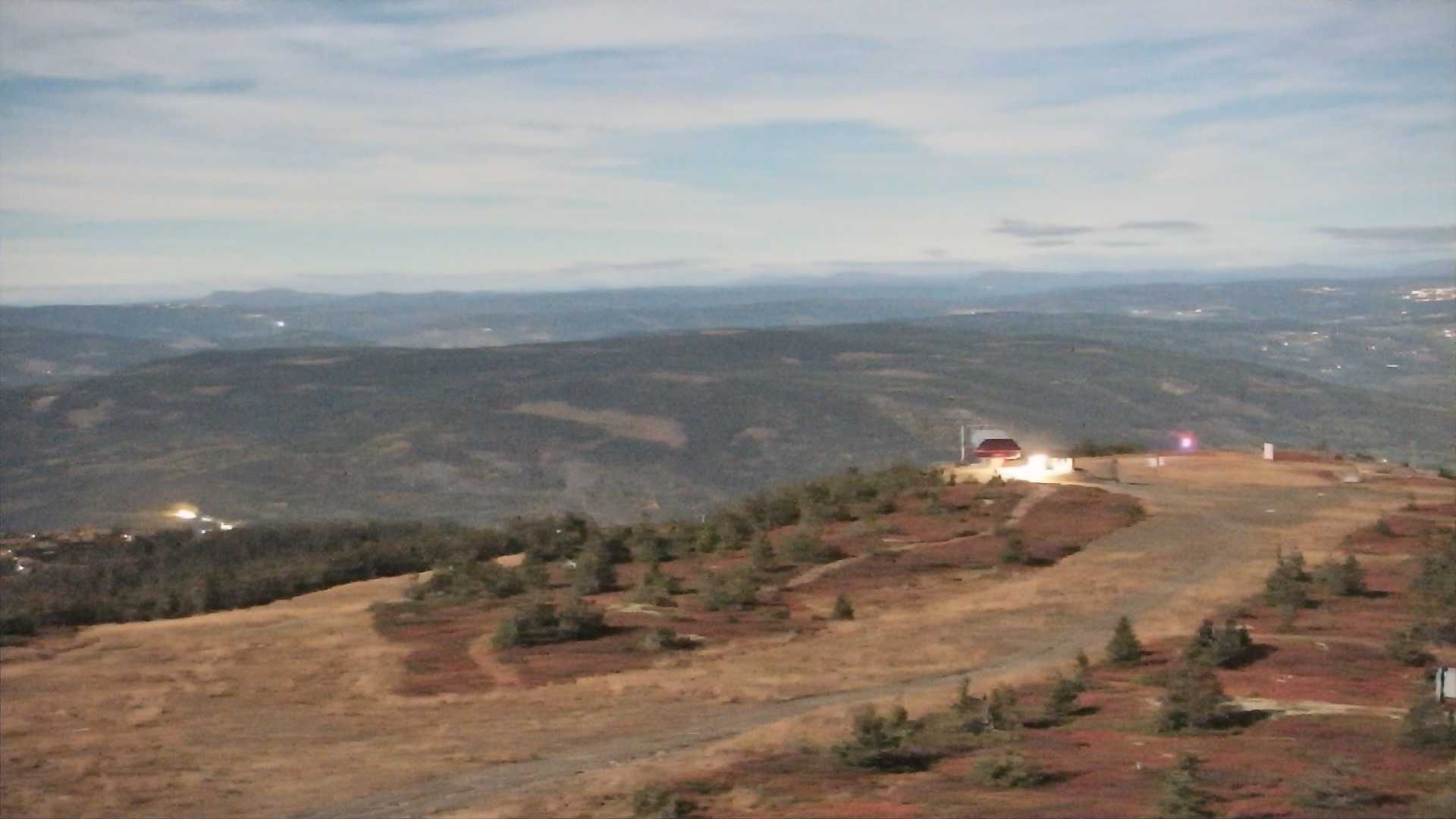 Hafjell Hafjelltoppen - View 5 snow cam captured at 26 September 2026 at 11:53 pm GMT+2